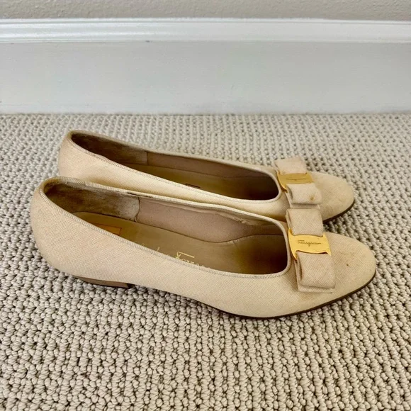 Vintage 90s Ferragamo Vara bow pumps 6B Made in Italy - Picture 2 of 7